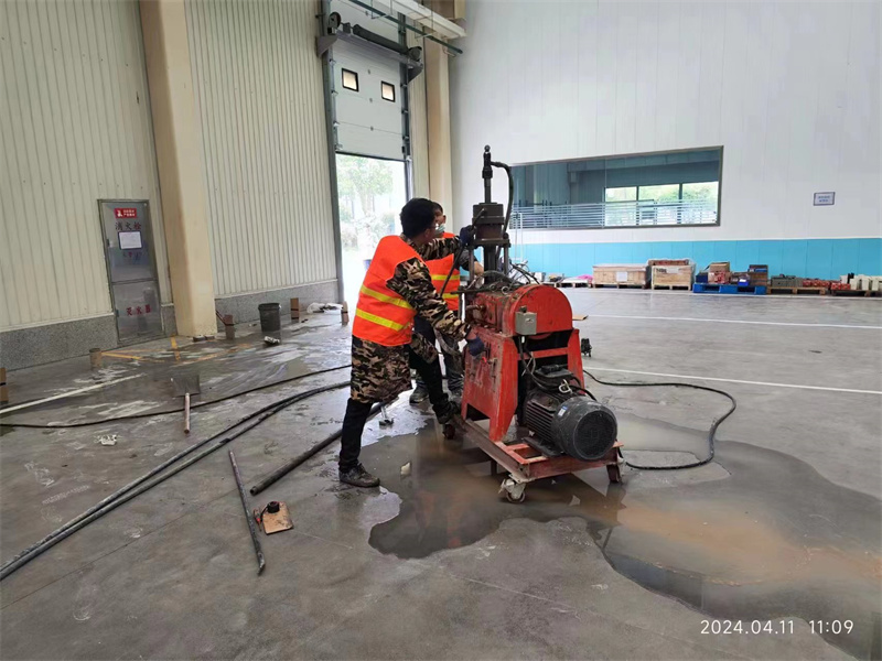 牙叉镇厂房地面下沉塌陷注浆加固施工